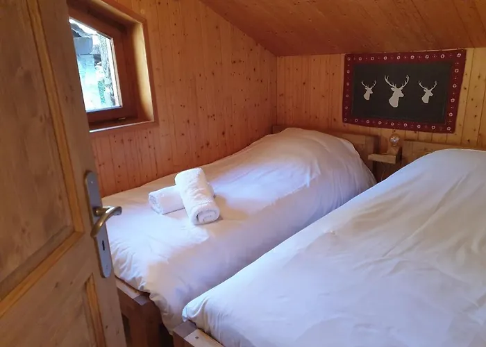 Petit 4 Pers Champagny-en-vanoise Апартаменты *