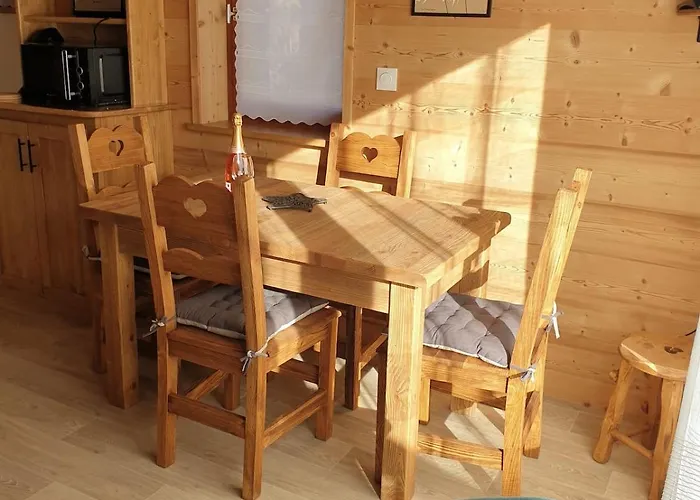 Petit 4 Pers Champagny-en-vanoise Апартаменты *